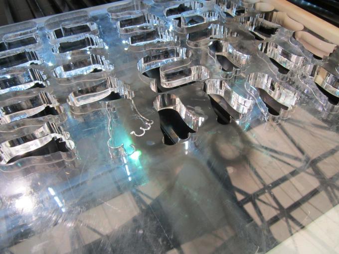 cortador del laser del CO2 1500W para el PVC y la máquina orgánica del corte del vidrio