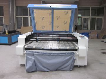 China Máquina de grabado del corte del laser del CO2 del cortador de la tela del laser, poder 100W del laser proveedor