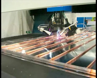 China Soldadora de laser de la fibra del panel solar con 2 cabezas soldadoras de laser proveedor